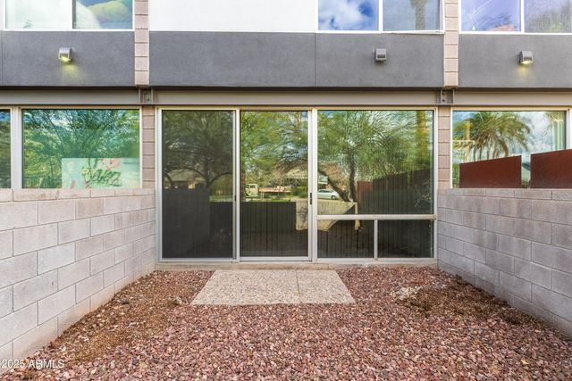 525 E WILLETTA Street 2, Phoenix, AZ 85004