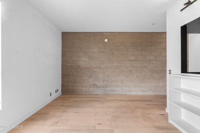 525 E WILLETTA Street 2, Phoenix, AZ 85004