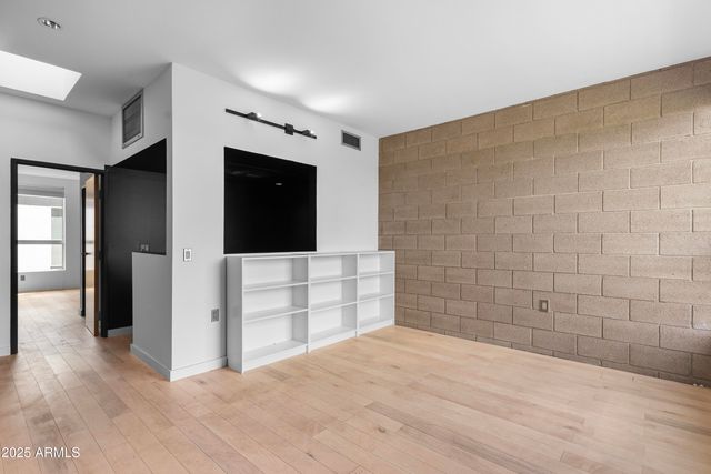 525 E WILLETTA Street 2, Phoenix, AZ 85004