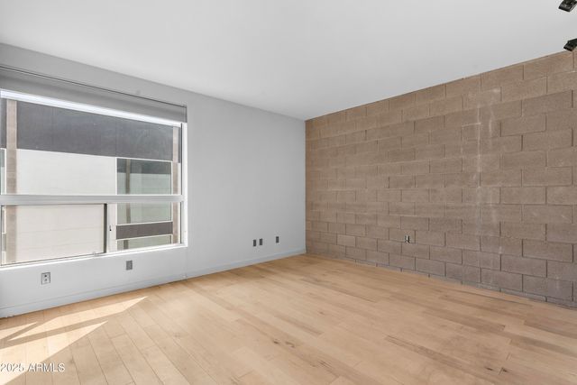 525 E WILLETTA Street 2, Phoenix, AZ 85004