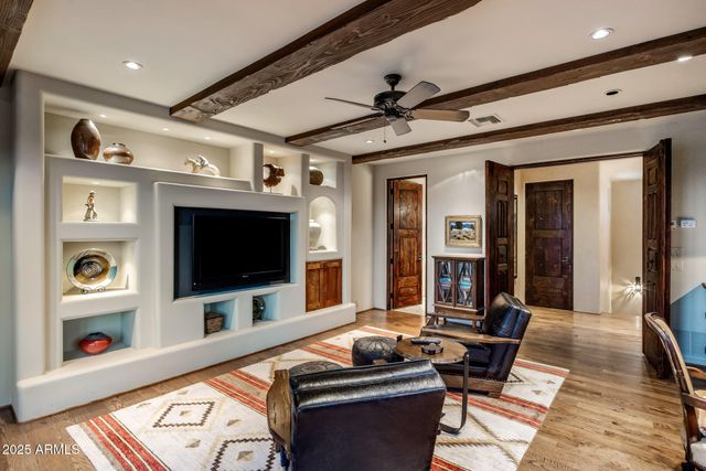 8300 E DIXILETA Drive 211, Scottsdale, AZ 85266