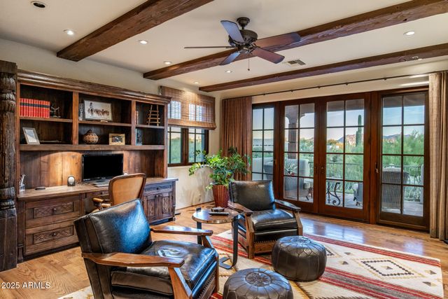 8300 E DIXILETA Drive 211, Scottsdale, AZ 85266