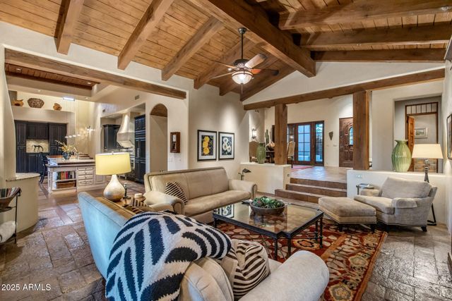 8300 E DIXILETA Drive 211, Scottsdale, AZ 85266