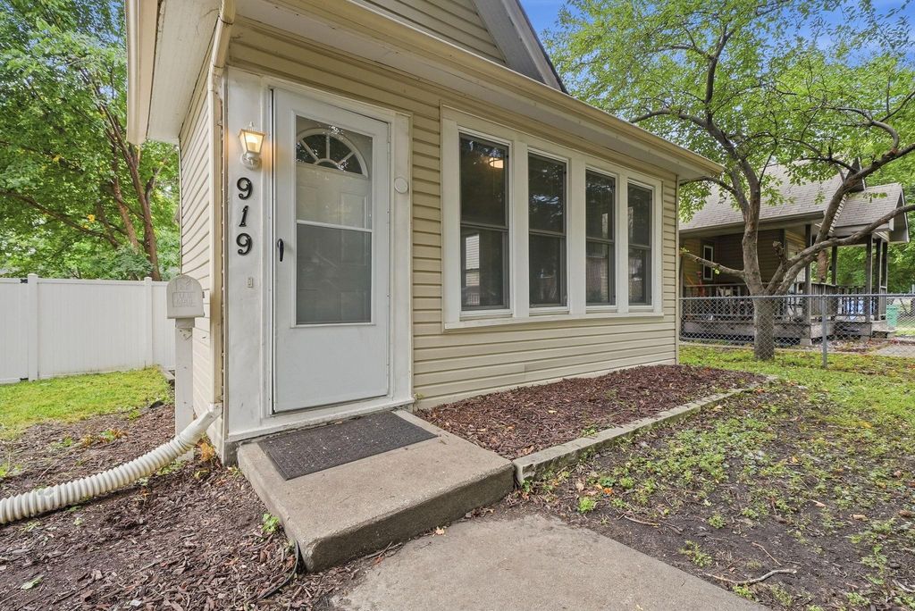 919 26th Avenue SE, Minneapolis, MN 55414 — photo 2