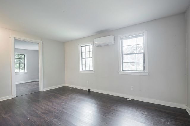 307 W Crest Road, Rossville, GA 30741
