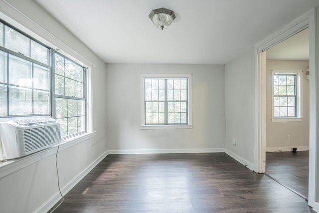 307 W Crest Road, Rossville, GA 30741