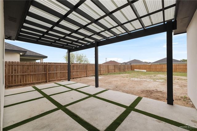 10924 N Baylie Bear Drive, Edinburg, TX 78541