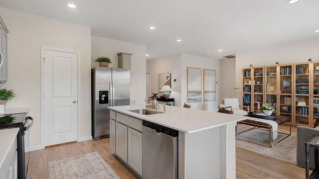 212 Heatherwood TER, Marble Falls, TX 78654