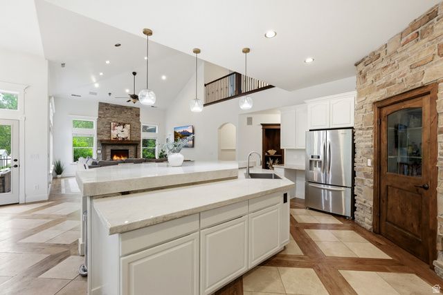 1872 S COUNTRY LANE, Lehi, UT 84043
