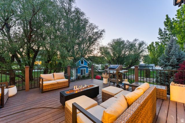 1872 S COUNTRY LANE, Lehi, UT 84043