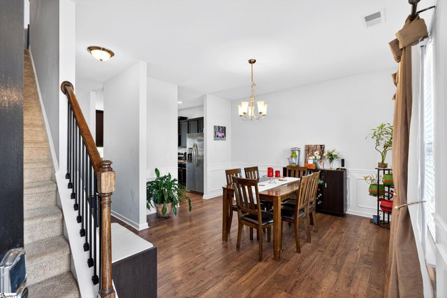 2 Spyglen Way, Greer, SC 29651