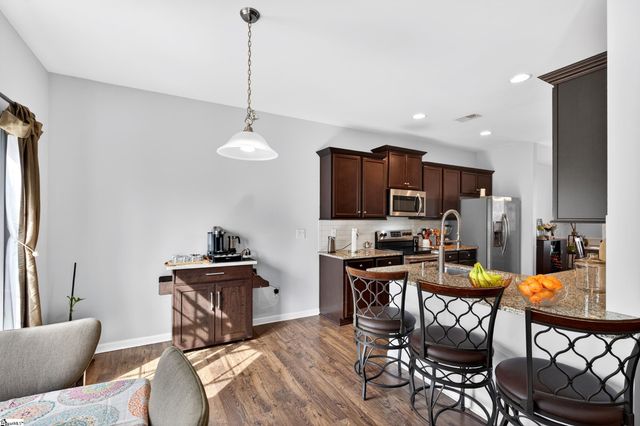 2 Spyglen Way, Greer, SC 29651