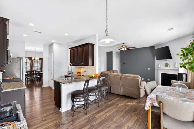 2 Spyglen Way, Greer, SC 29651