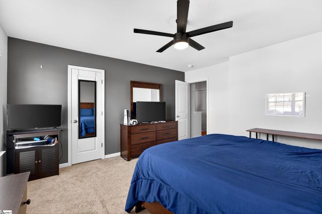 2 Spyglen Way, Greer, SC 29651