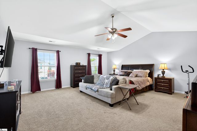 2 Spyglen Way, Greer, SC 29651