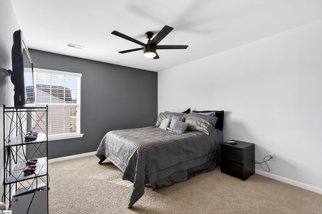 2 Spyglen Way, Greer, SC 29651