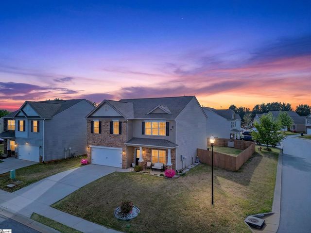 2 Spyglen Way, Greer, SC 29651