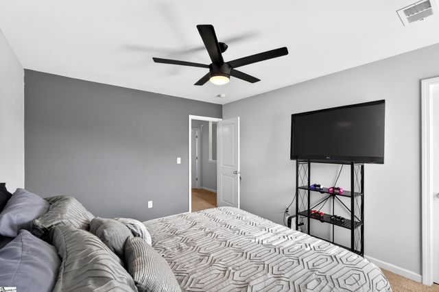 2 Spyglen Way, Greer, SC 29651