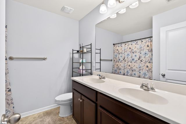 2 Spyglen Way, Greer, SC 29651