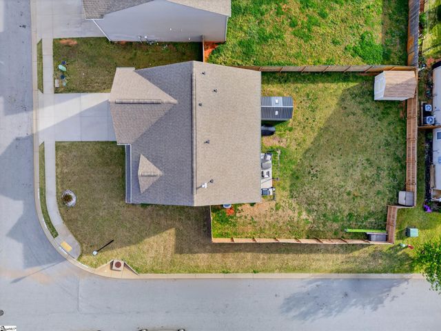 2 Spyglen Way, Greer, SC 29651