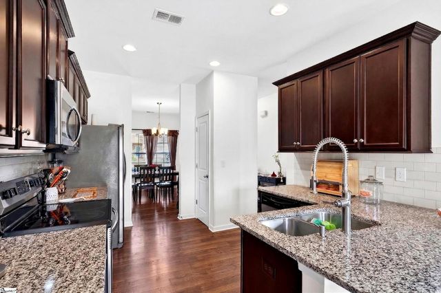 2 Spyglen Way, Greer, SC 29651