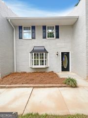 1098 Eastview Circle NE, Conyers, GA 30012