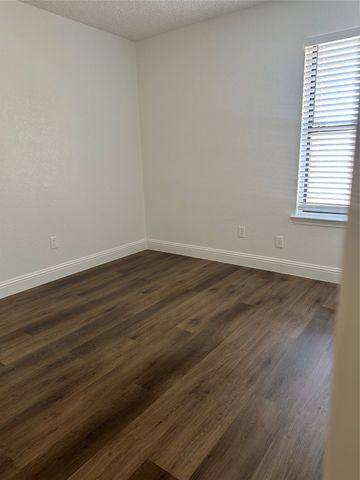 2006 Oakglen Drive, Garland, TX 75040