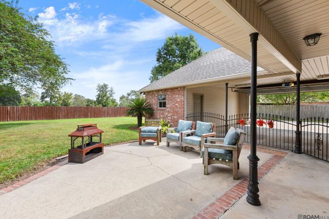 24525 Pecan Pointe Dr, Plaquemine, LA 70764