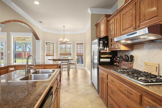 24525 Pecan Pointe Dr, Plaquemine, LA 70764