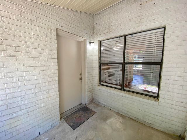 6279 Lucille Drive E, North Charleston, SC 29406