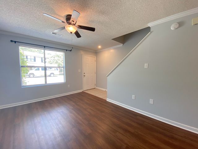 6279 Lucille Drive E, North Charleston, SC 29406