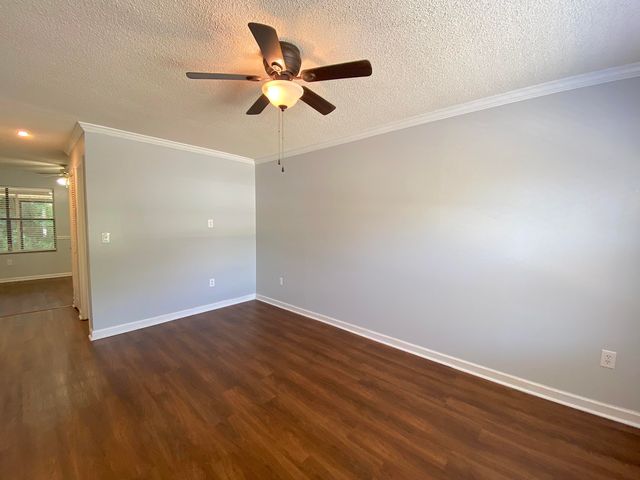 6279 Lucille Drive E, North Charleston, SC 29406