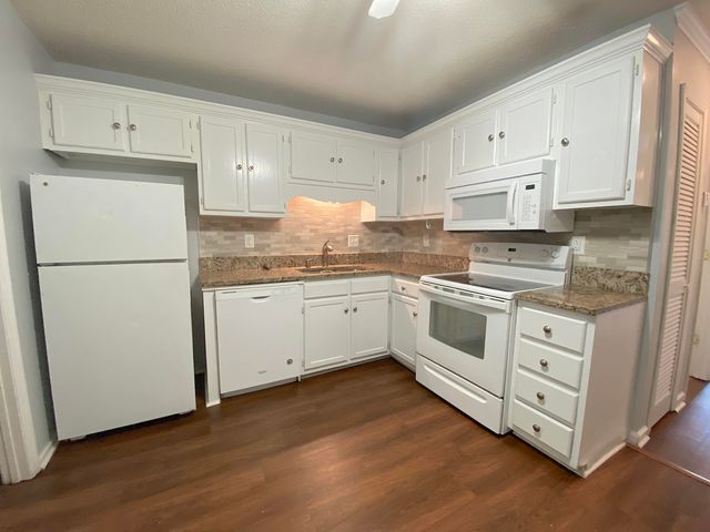 6279 Lucille Drive E, North Charleston, SC 29406