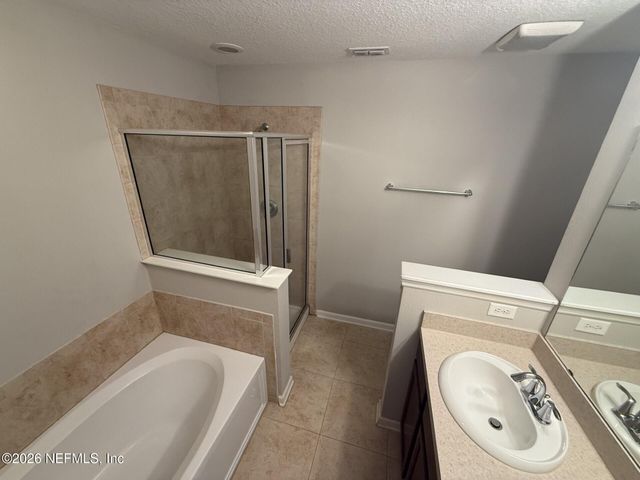 4220 PLANTATION OAKS Boulevard 1915, Orange Park, FL 32065