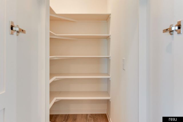 5357 N 191st Street, Elkhorn, NE 68022