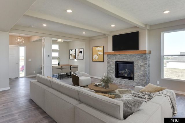 5357 N 191st Street, Elkhorn, NE 68022