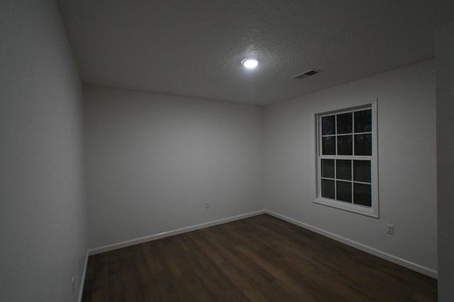 2327 Old Hwy 13, Linden, TN 37096