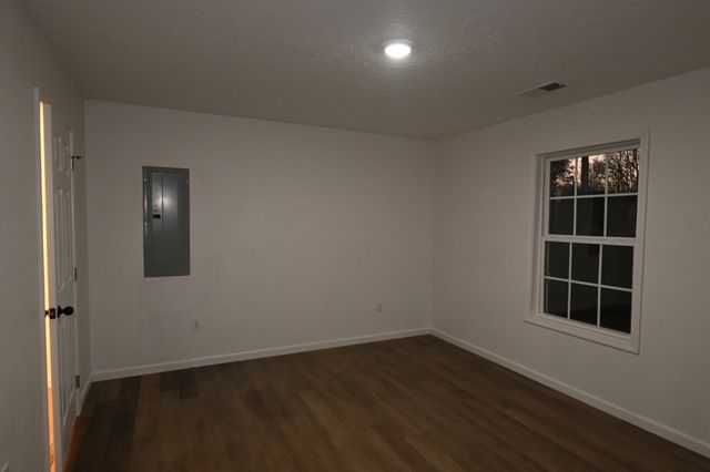 2327 Old Hwy 13, Linden, TN 37096