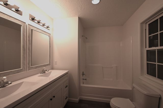 2327 Old Hwy 13, Linden, TN 37096