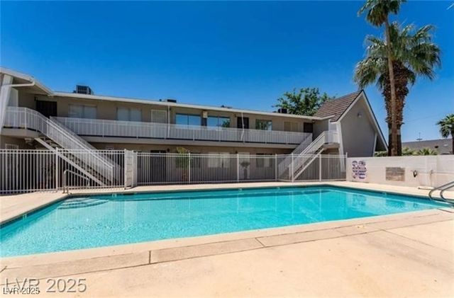 212 Orland Street 19, Las Vegas, NV 89107