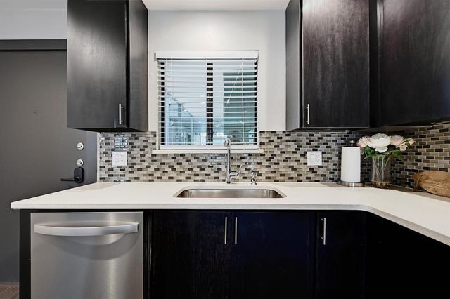 3301 Red River ST 312, Austin, TX 78705