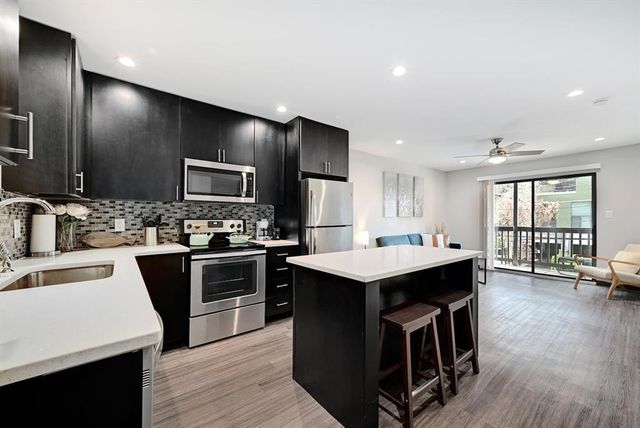 3301 Red River ST 312, Austin, TX 78705