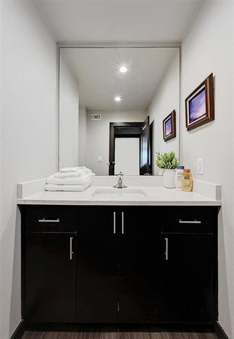 3301 Red River ST 312, Austin, TX 78705