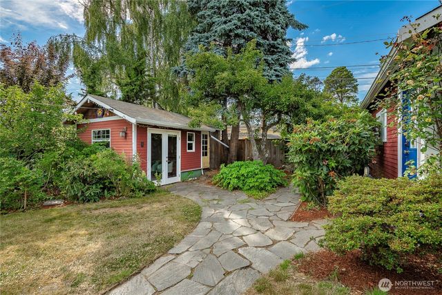 2817 Broadway, Bellingham, WA 98225