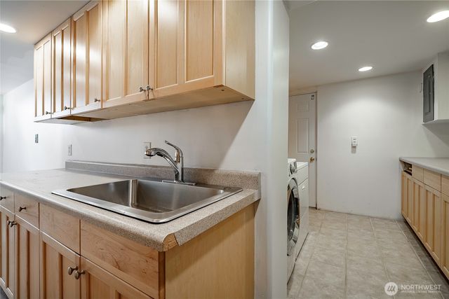 2817 Broadway, Bellingham, WA 98225