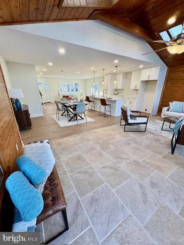 7023 DOLPHIN RD, Lanham, MD 20706