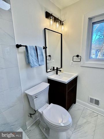 7023 DOLPHIN RD, Lanham, MD 20706