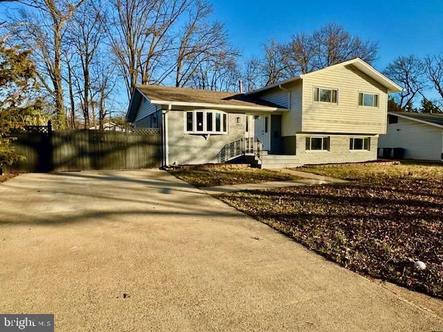 7023 DOLPHIN RD, Lanham, MD 20706