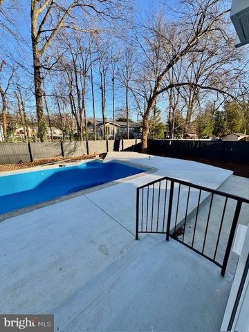 7023 DOLPHIN RD, Lanham, MD 20706