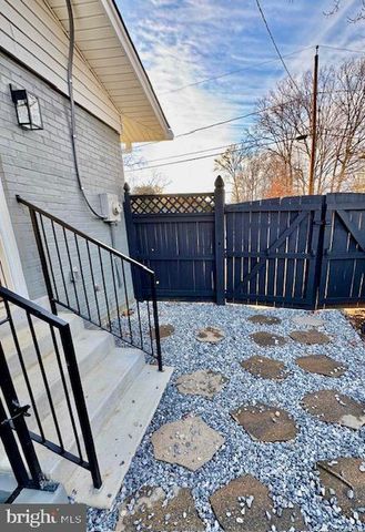 7023 DOLPHIN RD, Lanham, MD 20706